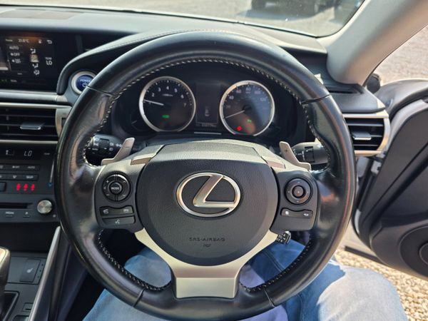 Lexus IS 300h Executive 2017 357484957
