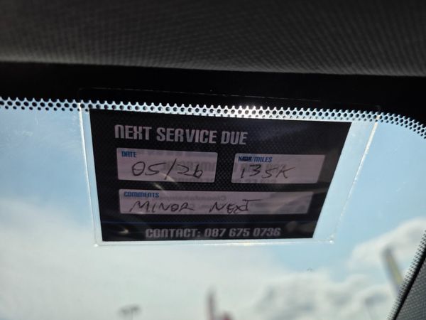 Toyota Auris 2015 357485233