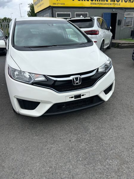 Honda fit auto hybrid low millage 357481522