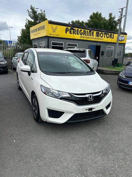 Honda fit auto hybrid low millage 357481558