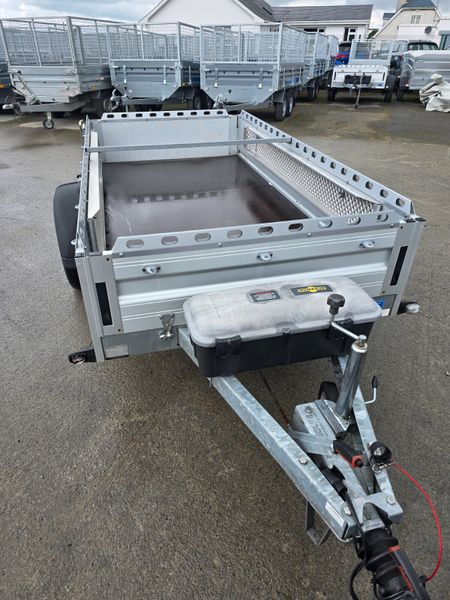 8x4 With Brakes 357514015