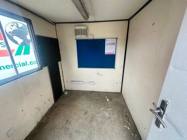 9 X 7 ...SITE OFFICE SECURITY HUT  CABIN ....4566 357517929