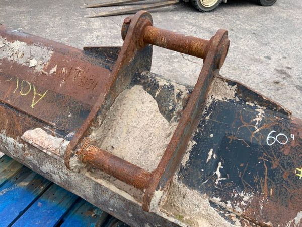 60" RHINOX GRADING BUCKET...45mm PINS....1223t. 357512055