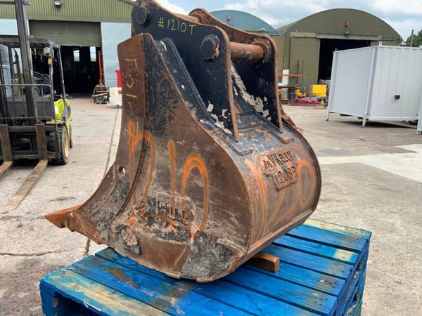 24" HILL DIGGING BUCKET...65mm PINS...........121 357513214