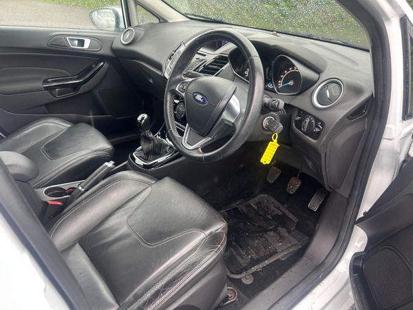 Ford Fiesta 2016 1.0L petrol 357513694