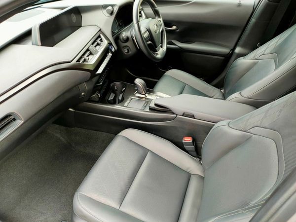 Lexus UX 300E 54kWh Premium + 357577155
