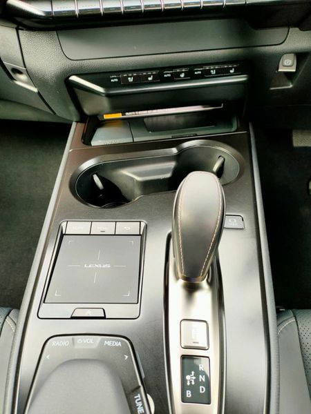 Lexus UX 300E 54kWh Premium + 357577156
