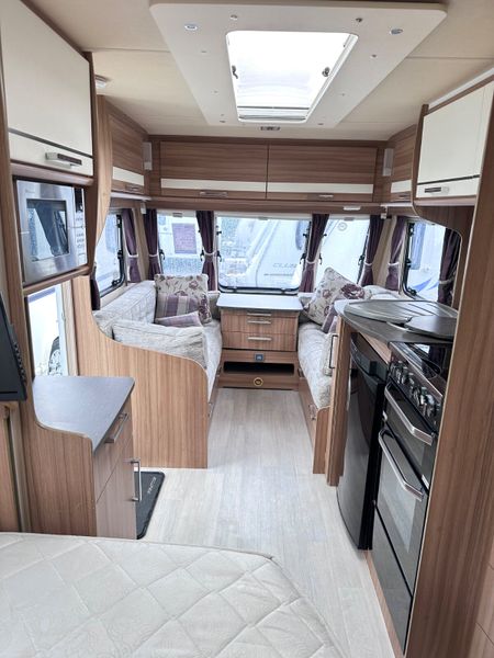 ✨STUNNING 2016 LUNAR ECLIPSE 4 BERTH FIXED BED✨ 357572586
