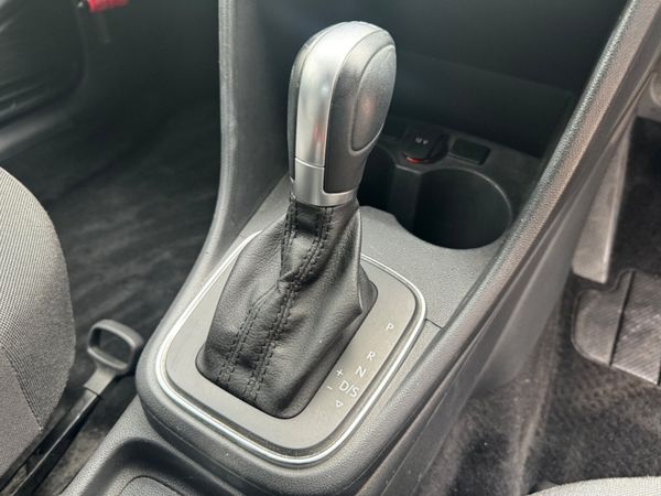 Volkswagen Polo DSG/ Auto Comfortline 357707905