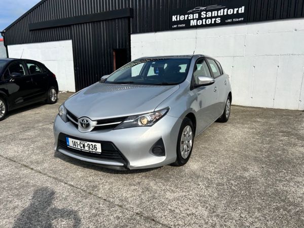 2014 Toyota Auris 357717784