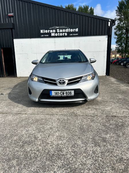 2014 Toyota Auris 357717794