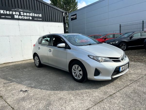2014 Toyota Auris 357717799