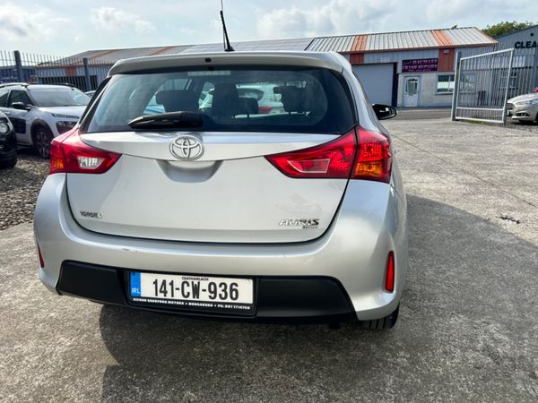 2014 Toyota Auris 357717792