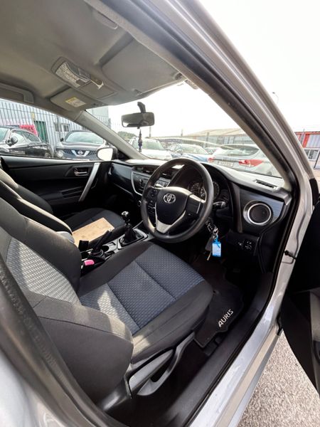 2014 Toyota Auris 357717800