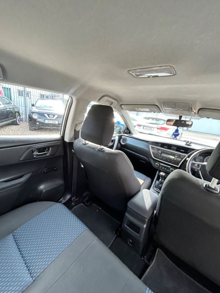 2014 Toyota Auris 357717814