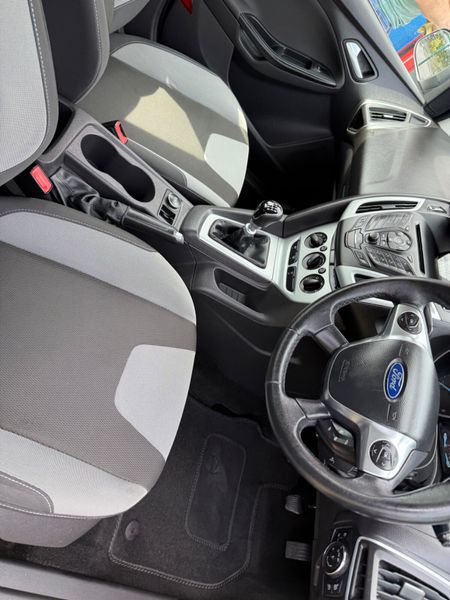 Ford Focus 2012 Zetec 357752705