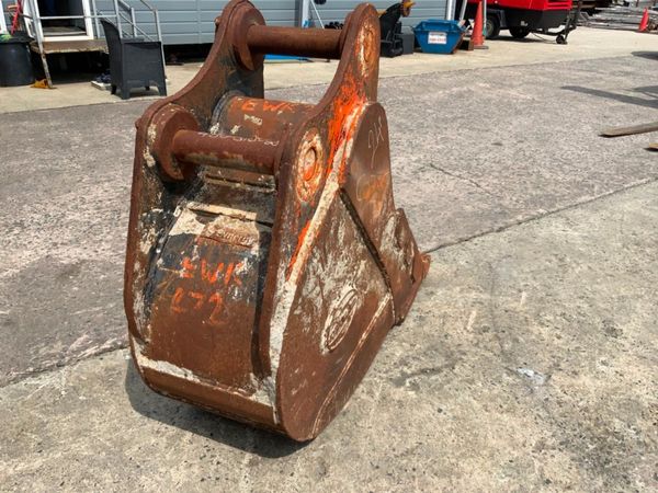 24" STRICKLAND BUCKET........80mm PINS.......1194 357769117