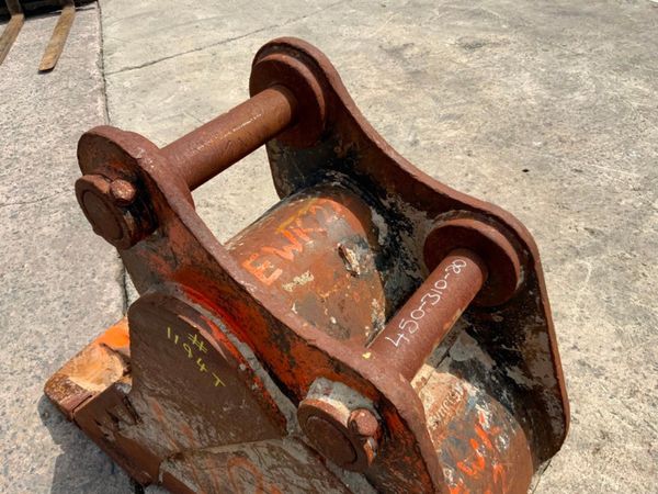24" STRICKLAND BUCKET........80mm PINS.......1194 357769119