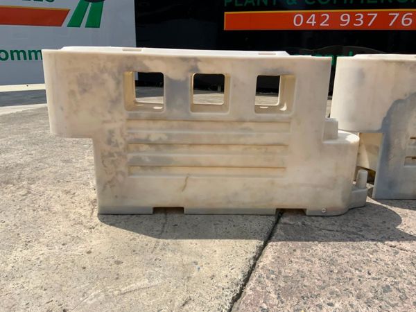 2.0mts x 1.0mts PLASTIC SAFETY BOLLARDS.....2834. 357769382