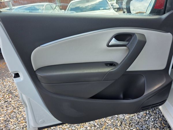 VW Polo 1.2L TSI BlueMotion Special Edition 357792513