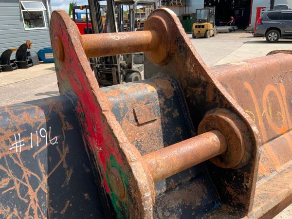 72" JCB GRADING BUCKET....65mm PINS........1196t 357808747