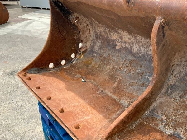72" JCB GRADING BUCKET....65mm PINS........1196t 357808752
