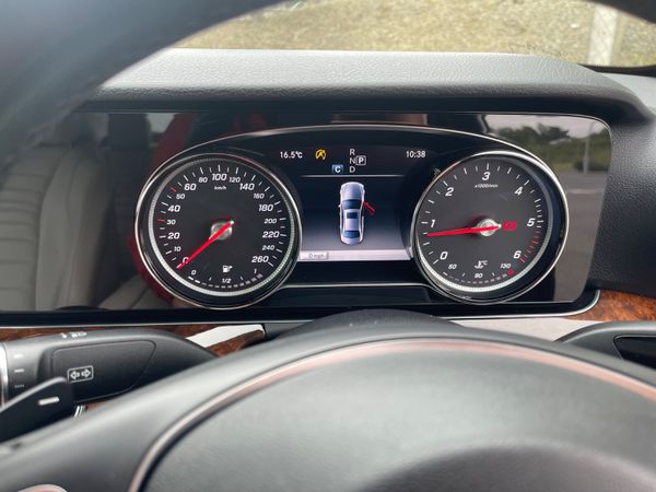 Mercedes-Benz E-Class 2016 357801701