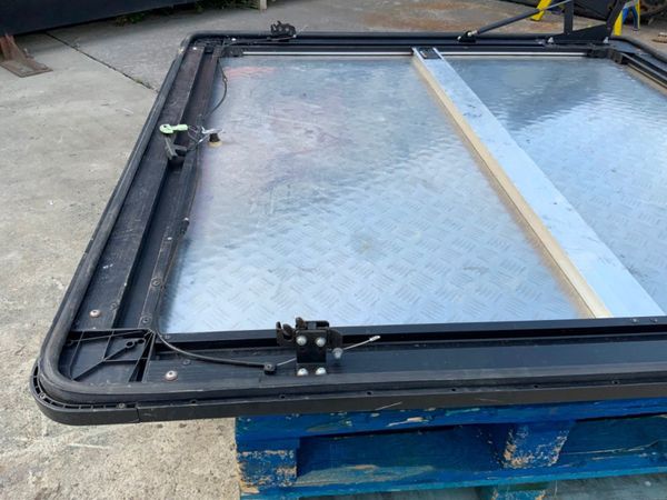 VW AMORAK TONNEAU LOAD  BED COVER....5192. 357816737