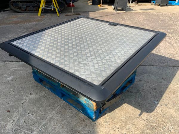 VW AMORAK TONNEAU LOAD  BED COVER....5192. 357816747