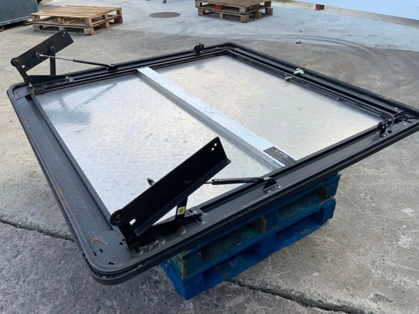 VW AMORAK TONNEAU LOAD  BED COVER....5192. 357816741