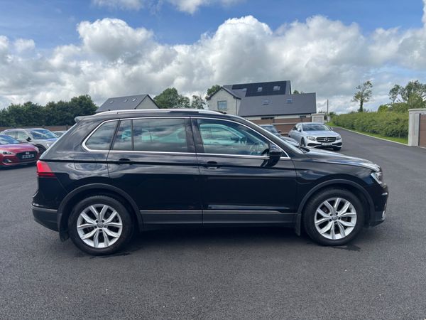 Volkswagen Tiguan 2017 Highline Pan Roof!! 357839405