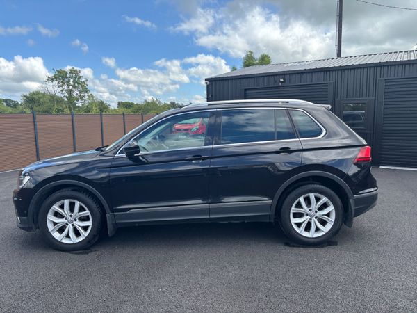 Volkswagen Tiguan 2017 Highline Pan Roof!! 357839407