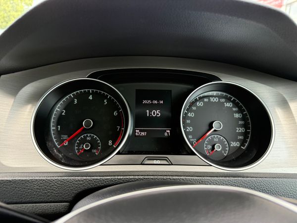 2015 Volkswagen GOLF  1.2 Automatic Petrol TSI 357868204