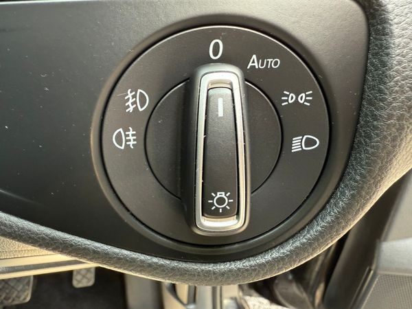 2014 Volkswagen GOLF  1.2 Automatic Petrol TSI 357868685