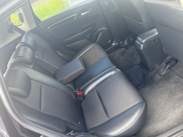 2015 Honda Jazz/Fit 1.5 Hybrid auto Top Specs 357868922