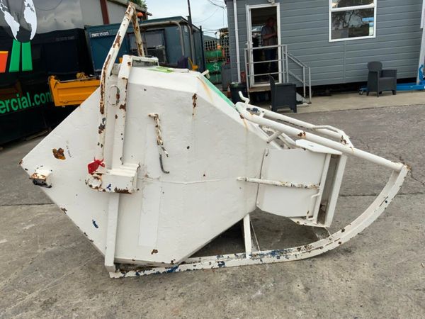 1000lts CONQUIP CONCRETE SKIP......1564k. 357885055