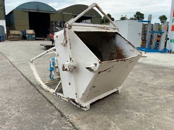 1000lts CONQUIP CONCRETE SKIP......1564k. 357885050