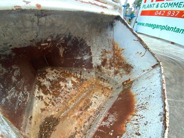 1000lts CONQUIP CONCRETE SKIP......1564k. 357885052
