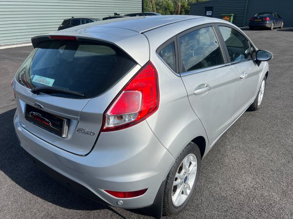 2015 (152) Ford Fiesta Zetec 1.25 Petrol 357883369