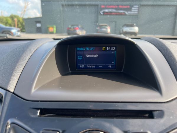 2015 (152) Ford Fiesta Zetec 1.25 Petrol 357883396