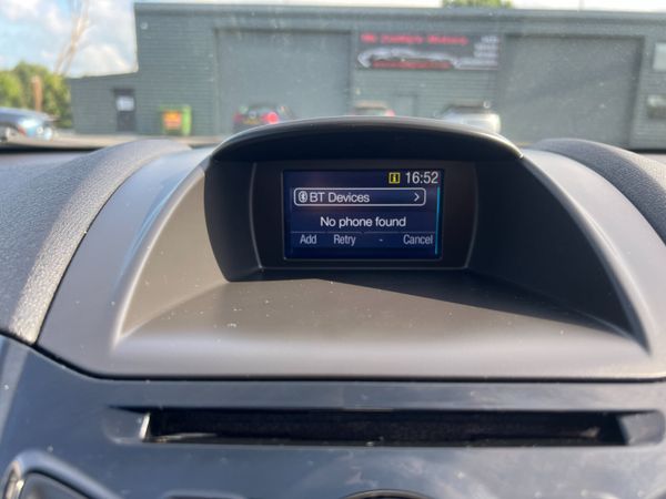 2015 (152) Ford Fiesta Zetec 1.25 Petrol 357883398