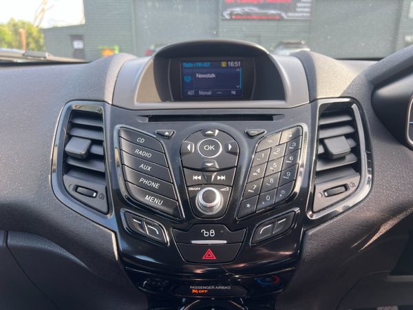 2015 (152) Ford Fiesta Zetec 1.25 Petrol 357883392