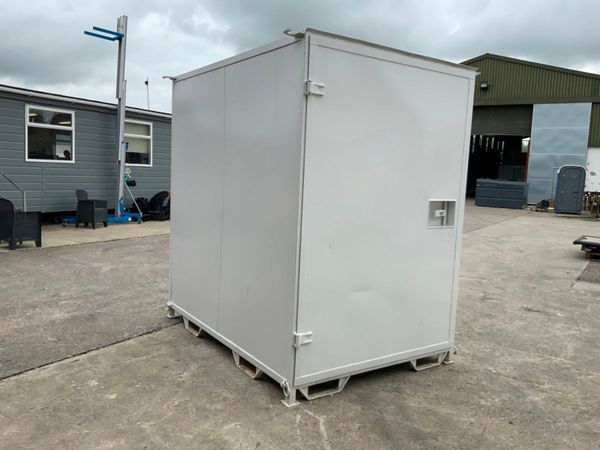 SELF CONTAINED PORTABLE TOILET CONTAINER...899. 357892321