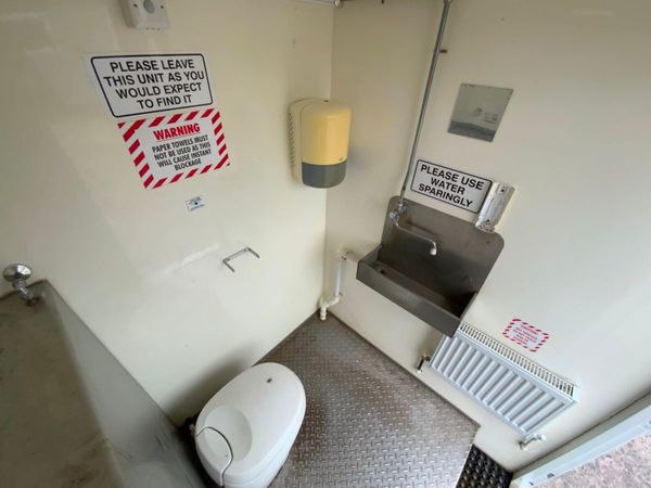 SELF CONTAINED PORTABLE TOILET CONTAINER...899. 357892335