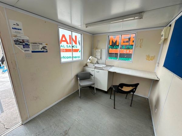 20 X 8 SITE OFFICE CONTAINER CABIN....655P 357909025