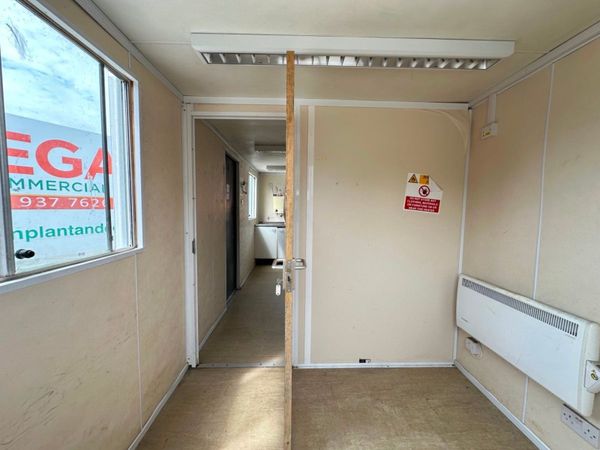 20 X 8 site office , double room , kitchen ....65 357909121