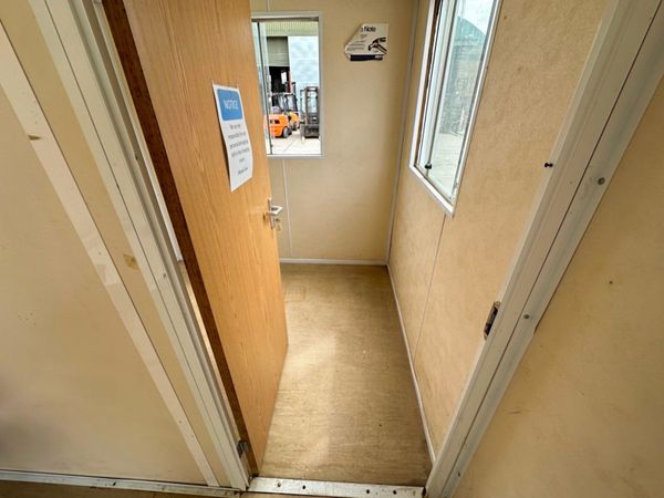 20 X 8 site office , double room , kitchen ....65 357909130