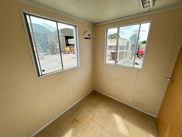 20 X 8 site office , double room , kitchen ....65 357909133