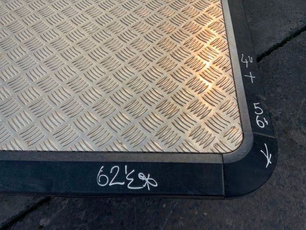TOYOTA HILUX MOUNTAIN TOP LOAD COVER......441. 357902055