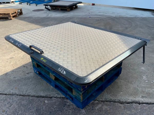 TOYOTA HILUX MOUNTAIN TOP LOAD COVER......441. 357902057